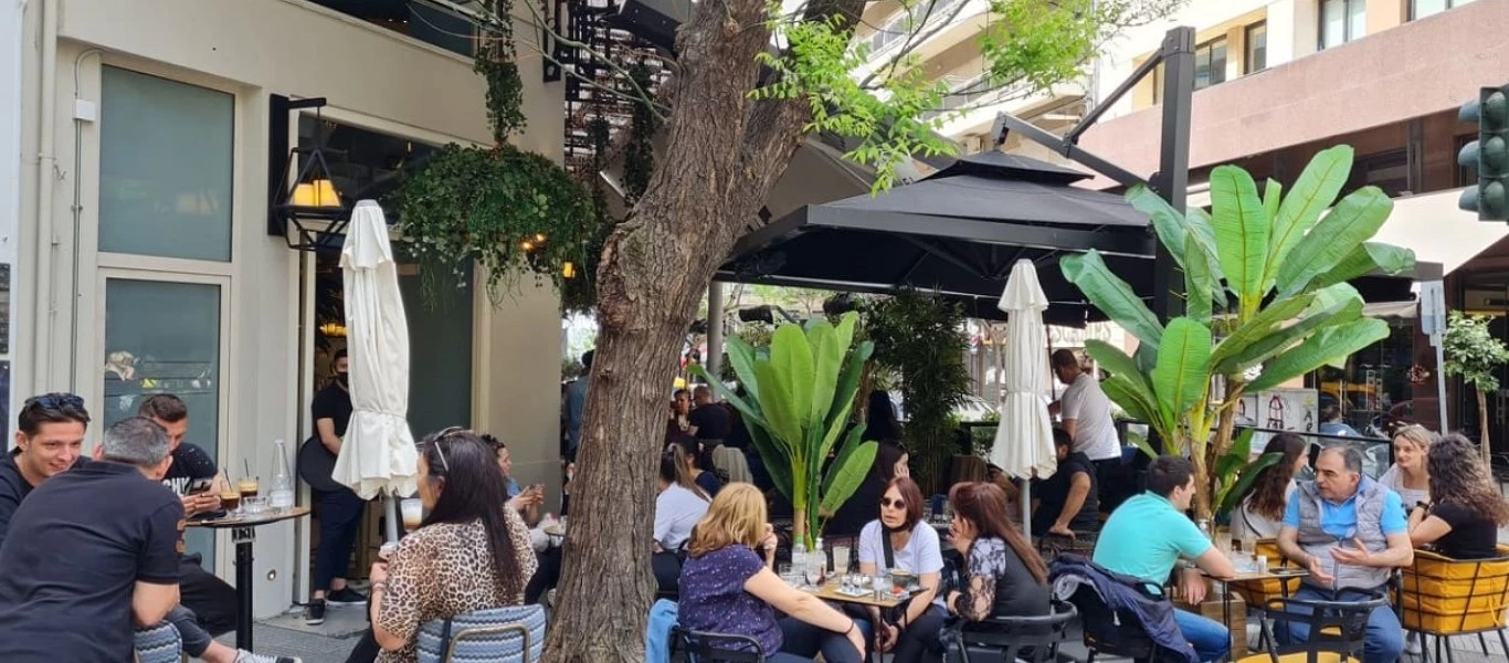 Έρχονται αλλαγές σε SMS, εμπόριο και μετακινήσεις από την κυβέρνηση - Την Παρασκευή οι ανακοινώσεις